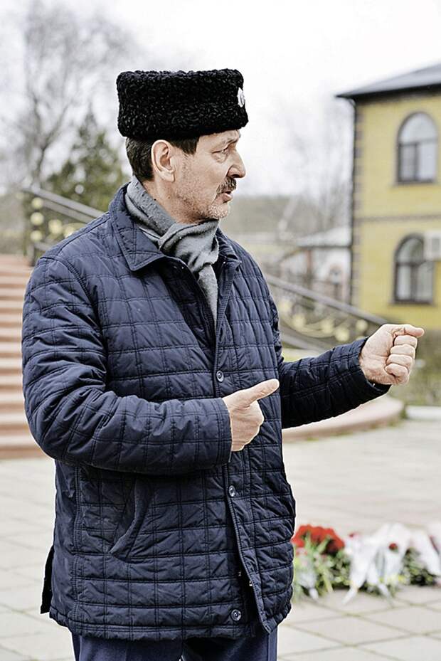 Кизлярский казак Сергей Пресняков защищал свой храм голыми руками. Фото: Дмитрий СТЕШИН