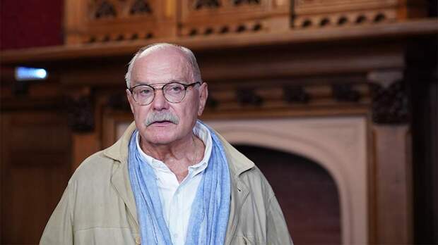 Михалков поделился своими переживаниями после смерти телеведущего Николаева