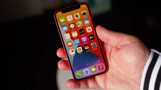Компактный флагман Apple iPhone 12 mini упал в цене до 57 990 рублей