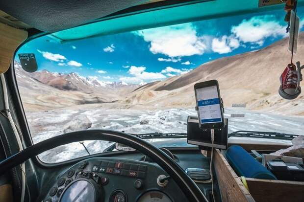 Пересекли Памирское шоссе на высоте 4657 метров австрия, в мире, владивосток, грузовик, карсота, люди, путешествие