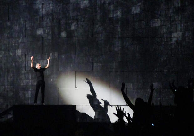 «Стена»: вспоминаем легендарный альбом Pink Floyd — в этом году ему исполнится 39 лет