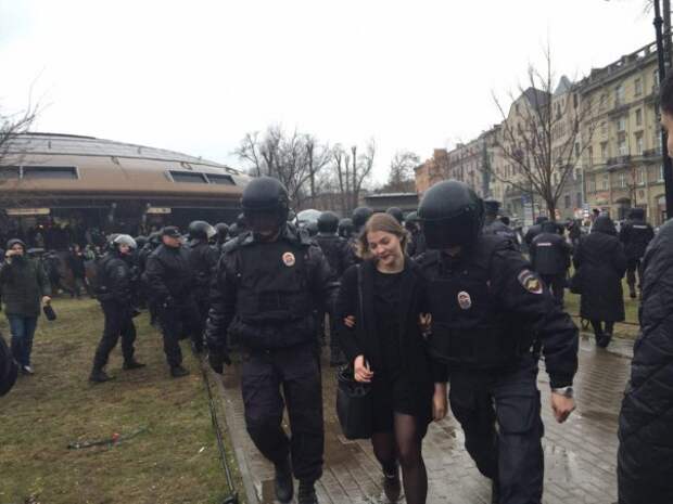 Сторонникам Ходорковского не удалось спровоцировать беспорядки в Москве, в трех городах России задержали сторонников оппозиции