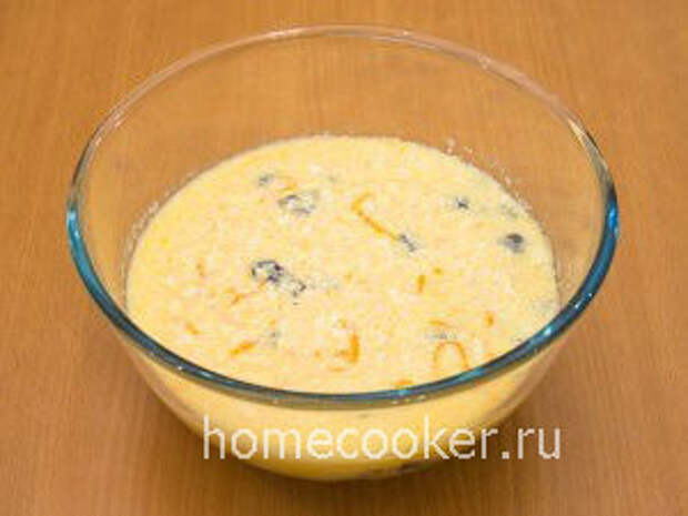 Пирог с творогом Peremeshivaem ingredienty 300x225 Пирог с творогом