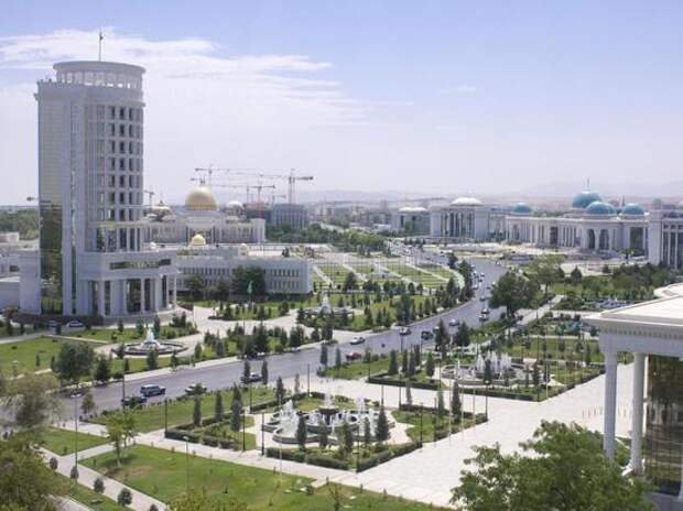 Тур к горящей дыре: как интересно и безопасно посетить Туркменистан