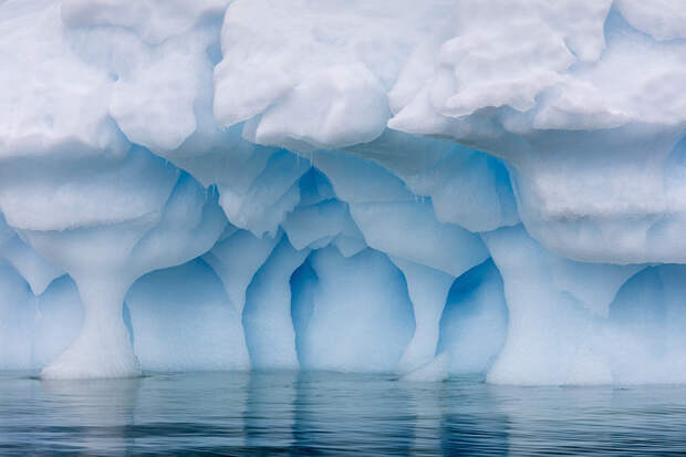 Антарктида. Синий лёд.
