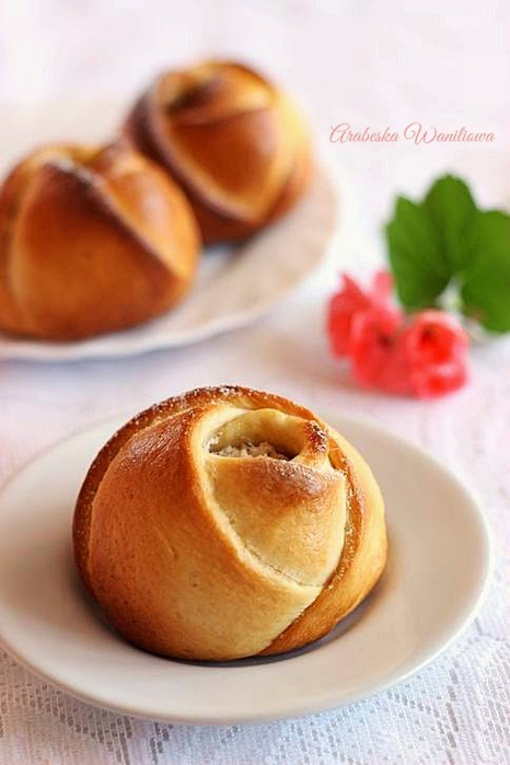 Дрожжевые сырные розочки. Рецепт красивой выпечки (8) (466x700, 263Kb)