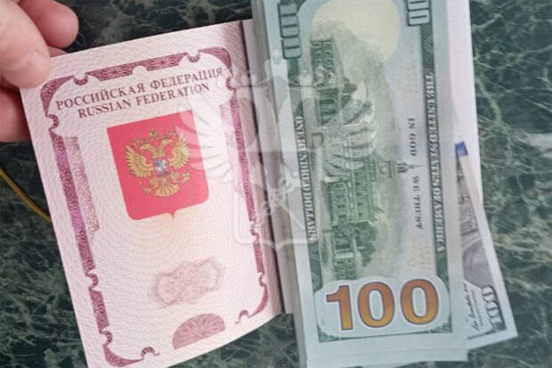 На псковской таможне задержали россиянина с 26 тыс. долларов