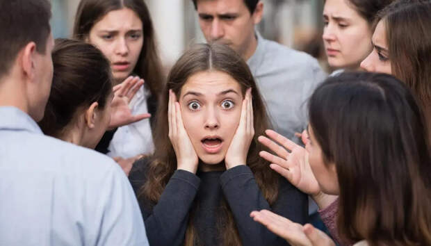 "Ты едешь в эту грязную Россию?!": Британка рискнула перебраться в Москву. А потом ответила всем, кто отговаривал