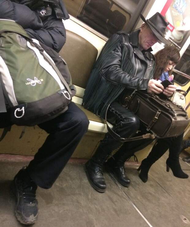 Модники и чудаки из метрополитена Модники и чудаки из метрополитена