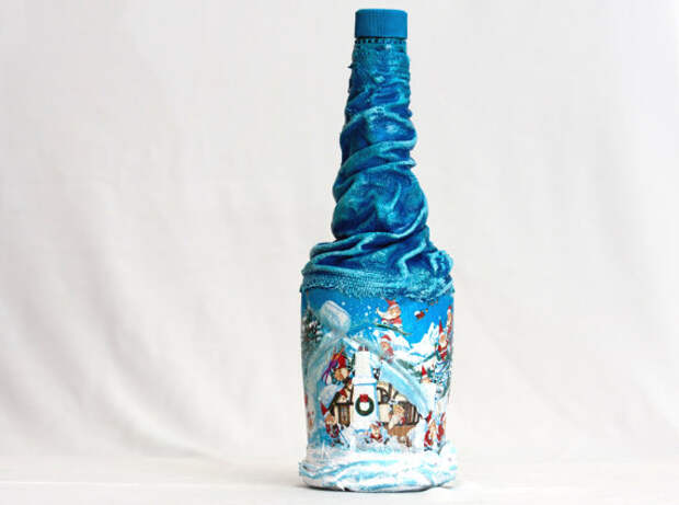 Пример декора бутылки с помощью ткани 