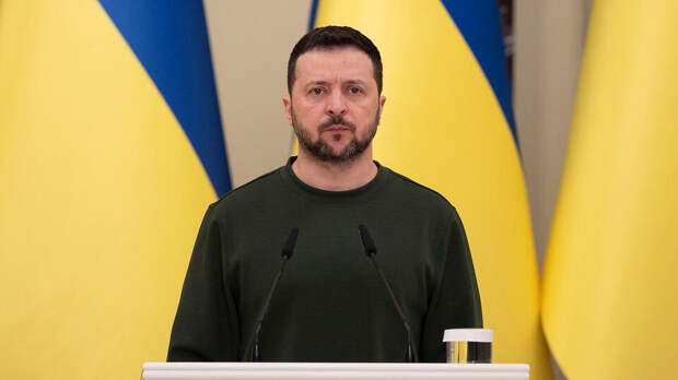 Зеленский призвал Запад ускорить поставки оружия Киеву
