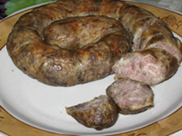 Приготовленная домашняя колбаса