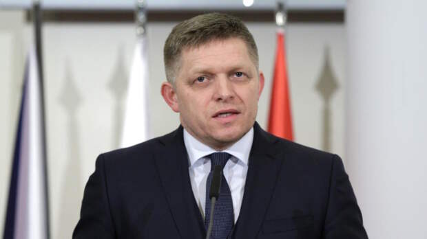 Премьер Фицо поздравил жителей Словакии с Новым годом на русском языке