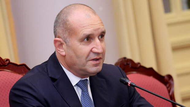 Politico: Евросоюз боится победы Радева на выборах в Болгарии