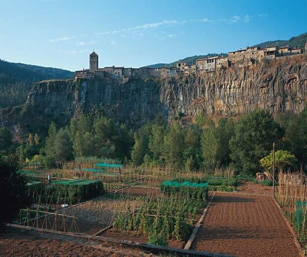 Кастельфольит-де-ла-Рока. география, текст, красота, фото, пейзаж, Испания, познавательно, длиннопост