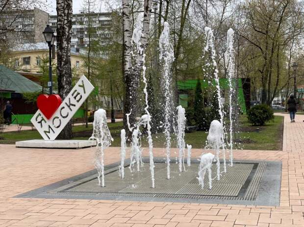 Фото дня: фонтан в Бабушкинском парке