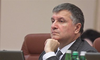 Аваков попросит Порошенко демобилизовать часть солдат-срочников Аваков попросит Порошенко демобилизовать часть солдат-срочников