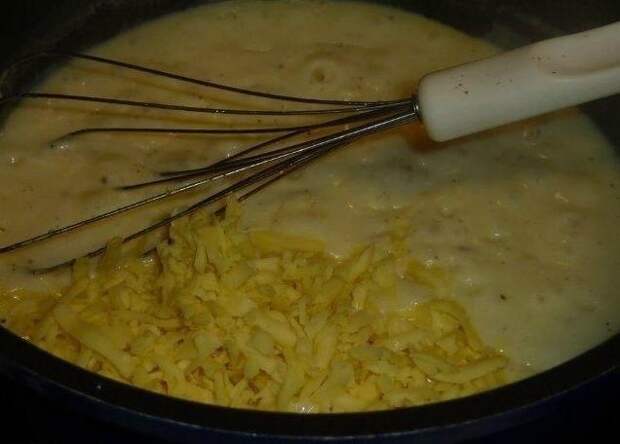 Мясной рулет "Голубец" в сливочном соусе