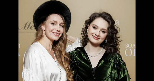 Дочь Любови Толкалиной, которая недавно развелась с мужем, заподозрили в беременности