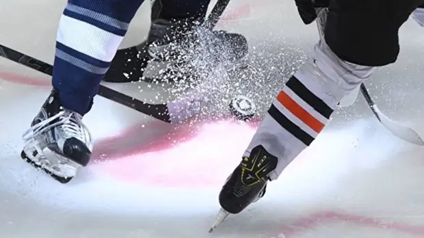 Сборная России по хоккею U20 уступила США в рамках подготовки к МЧМ, выигрывая 2:0 по ходу матча