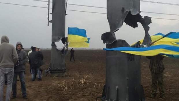 Спасибо вам, отморозки: К годовщине блэкаута в Крыму Спасибо вам, отморозки: К годовщине блэкаута в Крыму