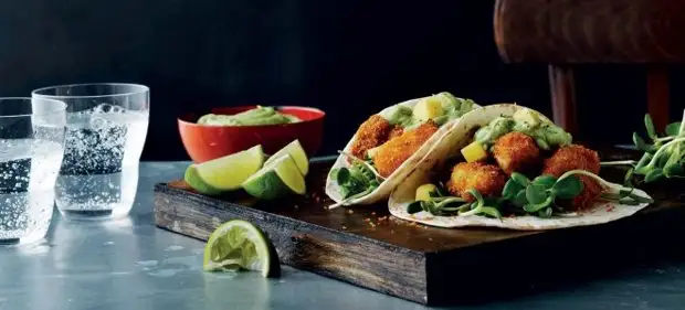 тако с гуакамоле тако с гуакамоле