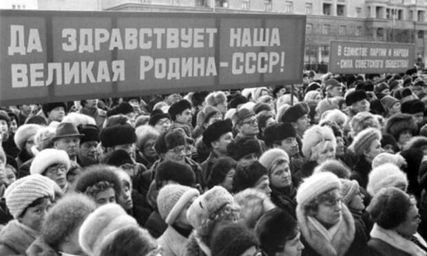 На референдуме 1991 года люди голосовали против СССР, но до сих пор уверены в обратном.