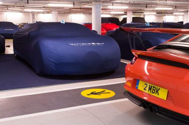 Парковка для эксклюзивных автомобилей в центре Лондона parking, авто, гараж, лондон, парковка, спорткар, стоянка, суперкар