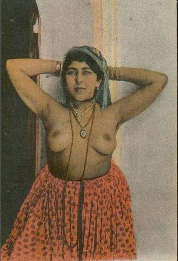 Эротические фотографии арабских женщин XX века
