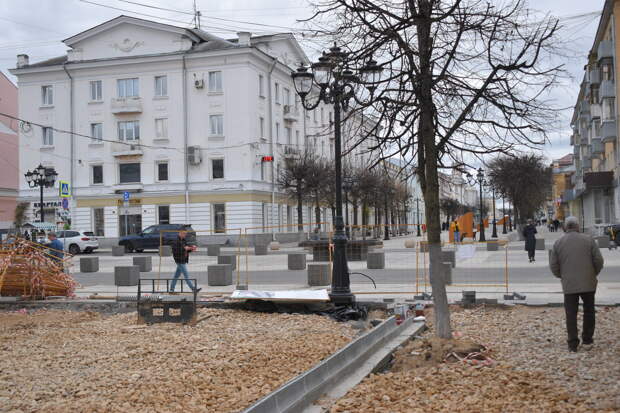 На улице Трехсвятской в Твери начались работы по благоустройству