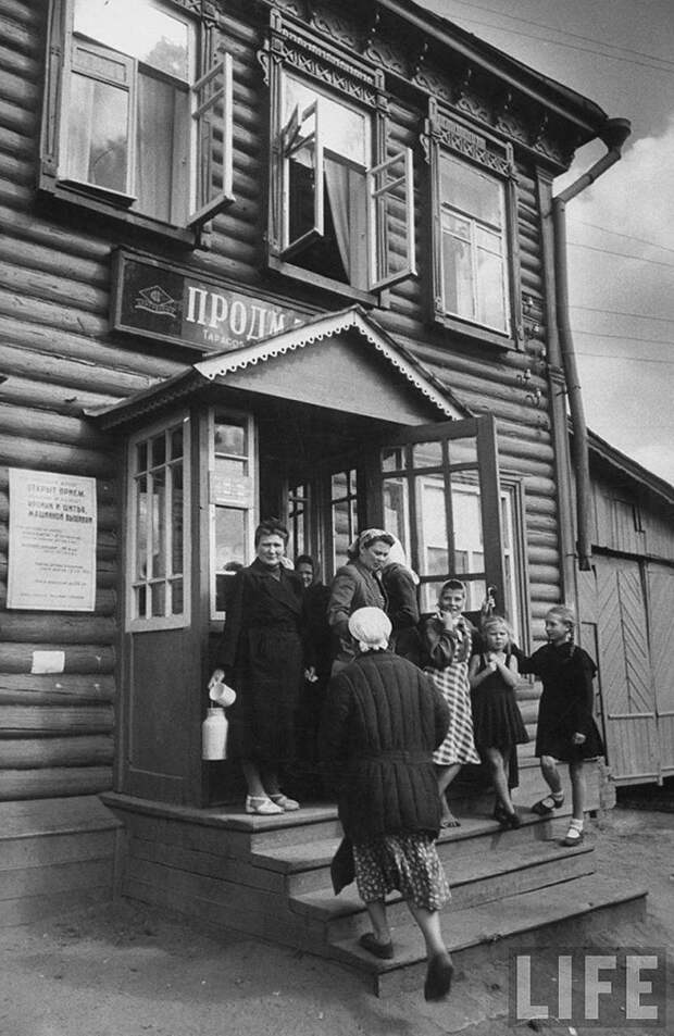 ByLarsen13 Москвички в 1956 году