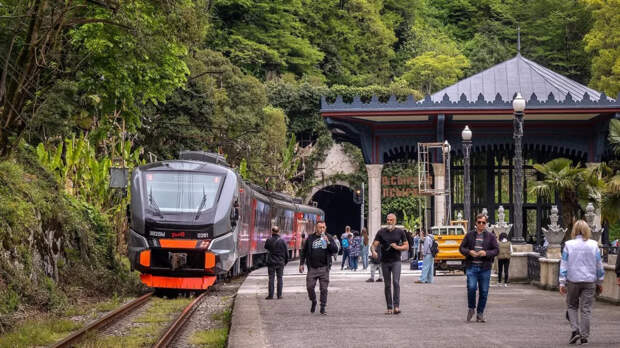 Оверчук: РФ прорабатывает возобновление железнодорожного сообщения с Грузией