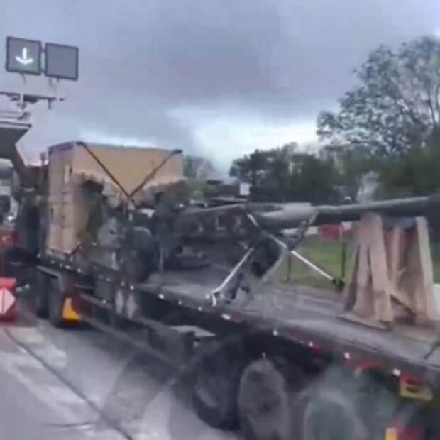 Конвой с американскими гаубицами М777 пересек границу Польши и Украины
