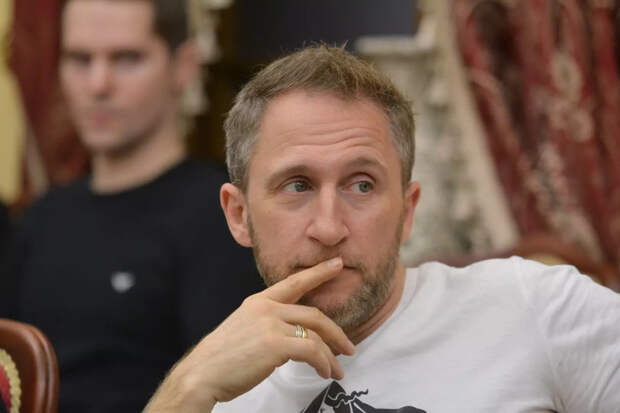 «Надо было просто встать и уйти»: Оскар Кучера заявил, что Юрий Дудь* развел его в интервью