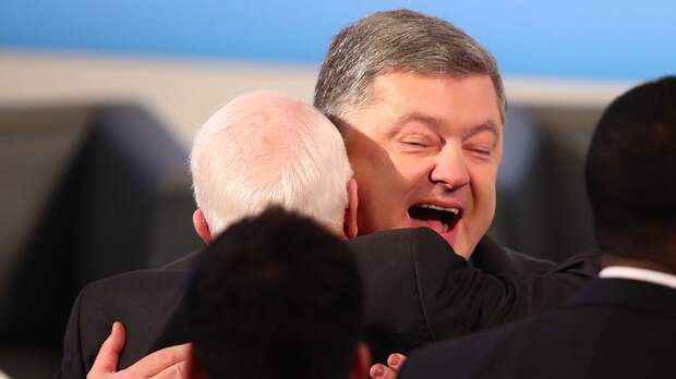 Украинская правда: «бумажные победы» Порошенко выставили Киев на посмешище