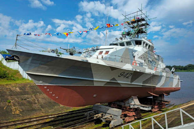 В Рыбинске спущен на воду очередной противодиверсионный катер для ВМФ России