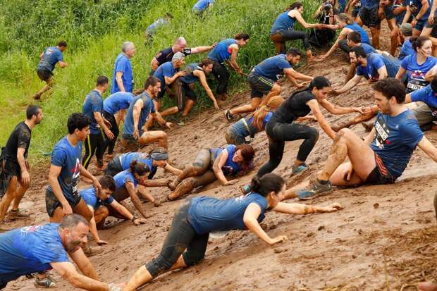 Ежегодная гонка по грязи Run Mud в Тель-Авиве