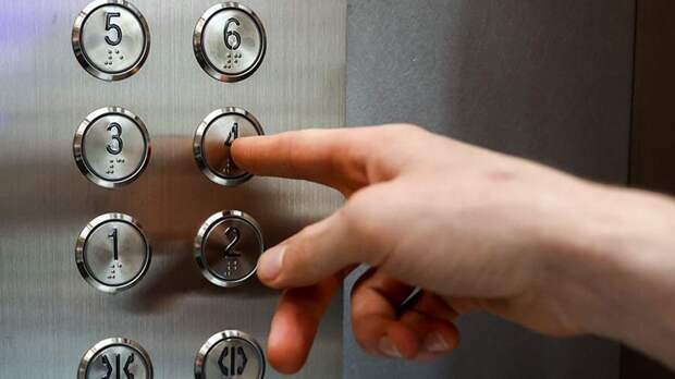 СК возбудил уголовное дело после падения ребенка в шахту лифта в Воронеже