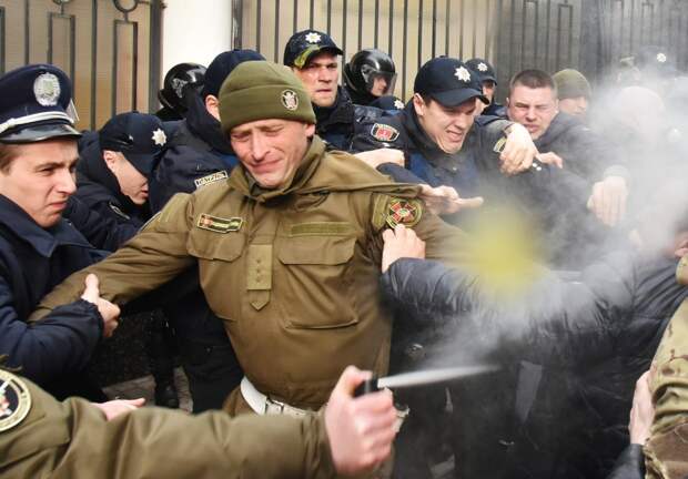 Слушания о переименовании улиц Одессы не состоялись из-за беспорядков