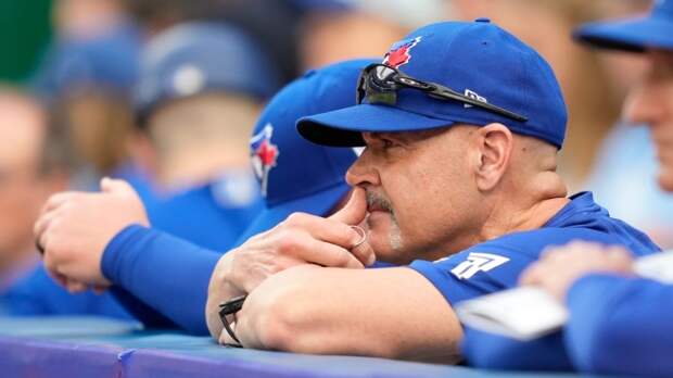 Blue Jays pitching coach Pete Walker