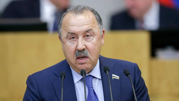 Валерий Газзаев