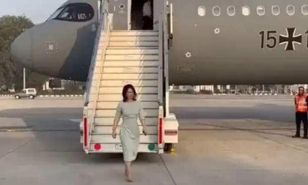 «Здесь никого нет». Глава МИД ФРГ Бербок обиделась на холодный прием в Индии