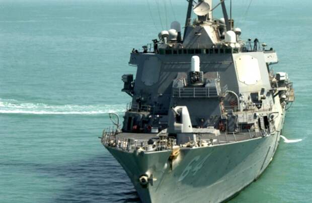 Силы Черноморского флота следят за эсминцем ВМС США в Черном море