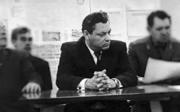 Самый Большой Советский Телевизор. История о том, как КГБ выручало простых Отечественных Инженеров