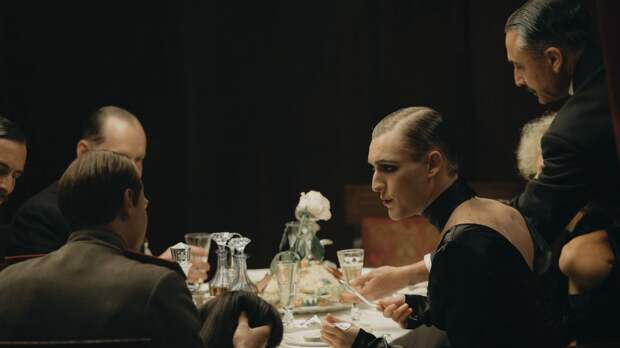 Кадр из сериала Хроники русской революции