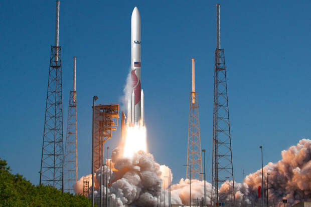 США запустили к Луне посадочный аппарат "Перегрин" на ракете "Вулкан"