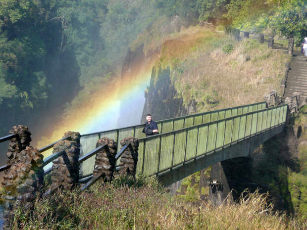 rainbow15 Радуга над самым большим водопадом в мире