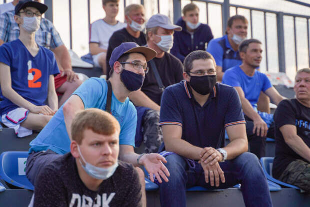 Постковид: жители Твери отказываются от масок или носят их на подбородке