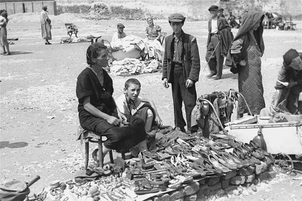 Запретные фотографии : Варшавское гетто летом 1941 года warsawgetto16 Запретные фотографии : Варшавское гетто летом 1941 года
