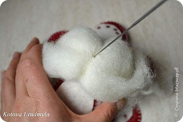 Мастер-класс Поделка изделие Новый год Рождество Ассамбляж Шитьё Маленькие куколки Жёлуди Клей Краска Ленты Нитки Пастель Проволока Ткань Фетр Шерсть фото 35